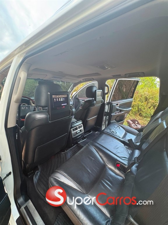2012 Lexus LX 570 — foto 11 / 12