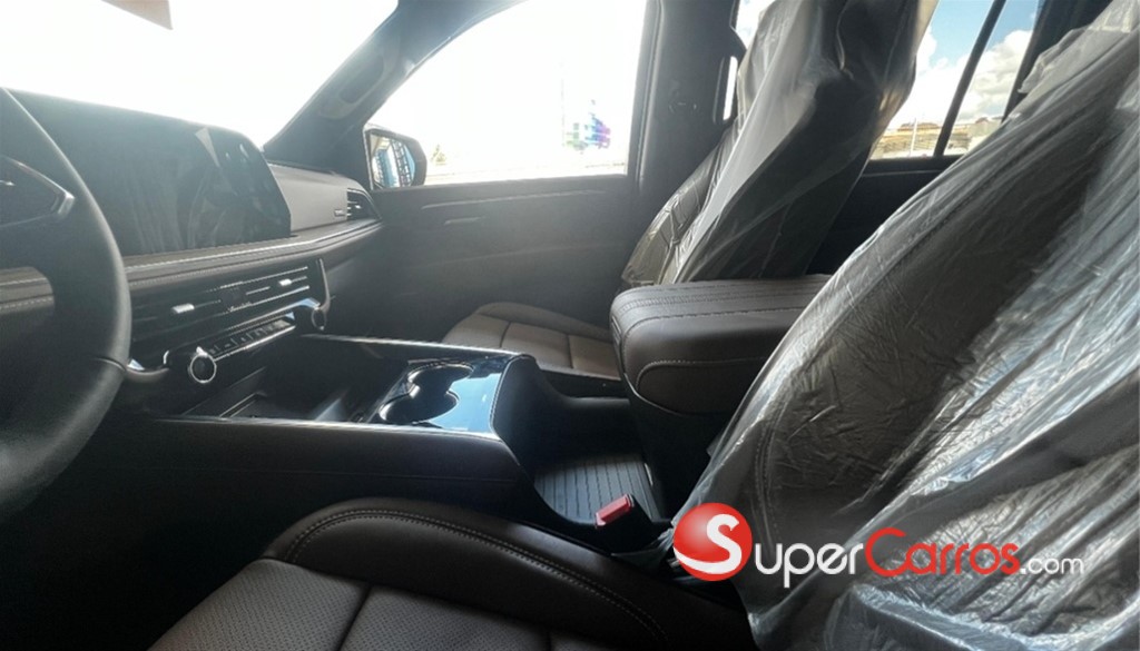 2025 Chevrolet Suburban Highcountry — foto 6 / 12