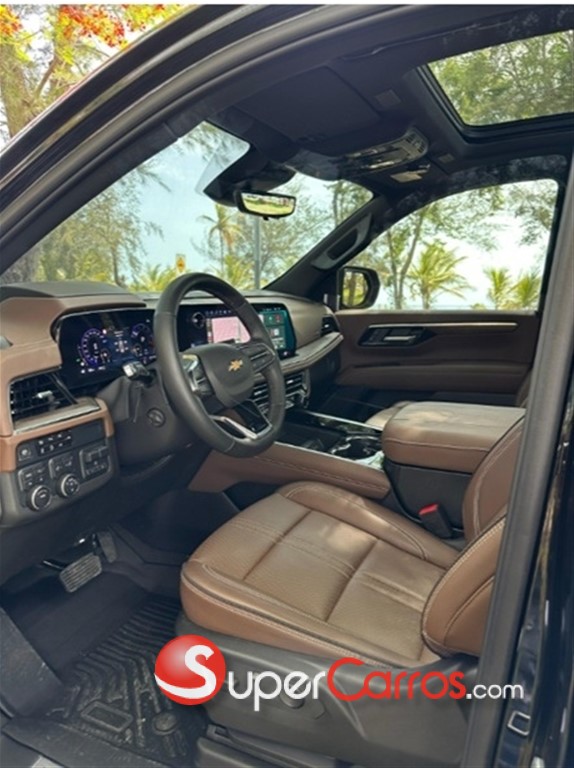 2025 Chevrolet Suburban Highcountry — foto 7 / 12