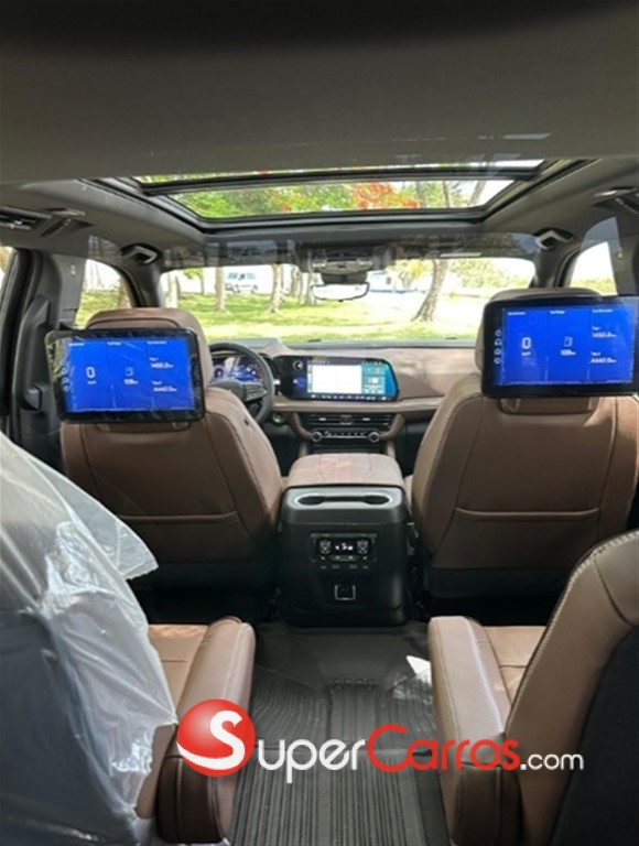 2025 Chevrolet Suburban Highcountry — foto 8 / 12