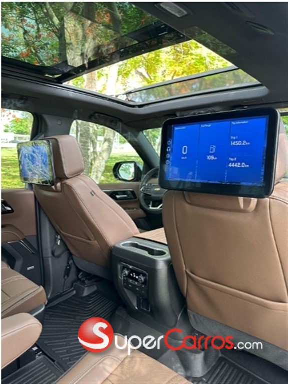 2025 Chevrolet Suburban Highcountry — foto 9 / 12