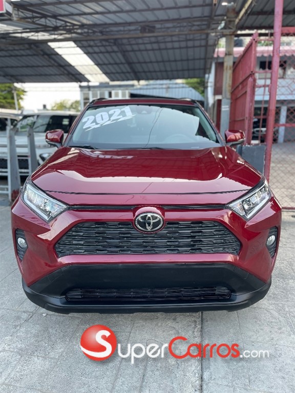 2021 Toyota RAV4 XLE Premium — foto 2 / 11