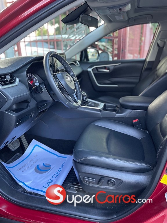 2021 Toyota RAV4 XLE Premium — foto 7 / 11