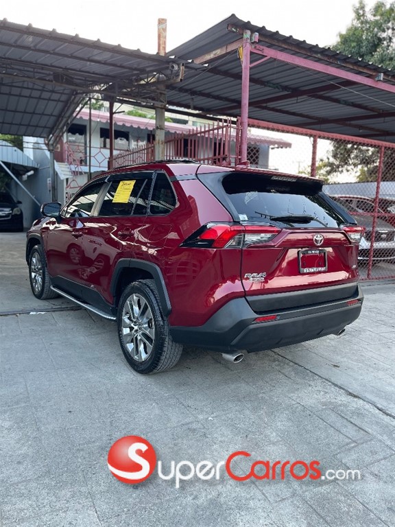 2021 Toyota RAV4 XLE Premium — foto 9 / 11