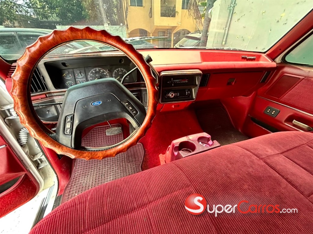 1991 Ford F 150 XLT — foto 9 / 9