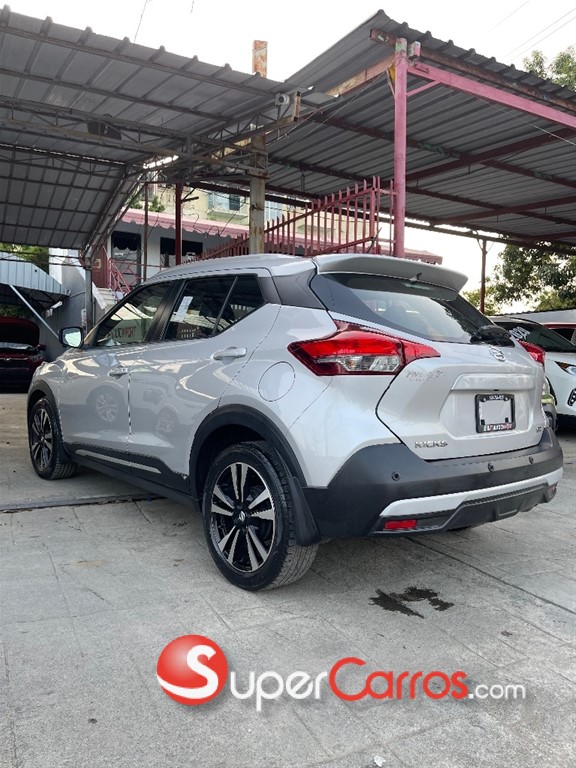 2020 Nissan Kicks SR — foto 9 / 10