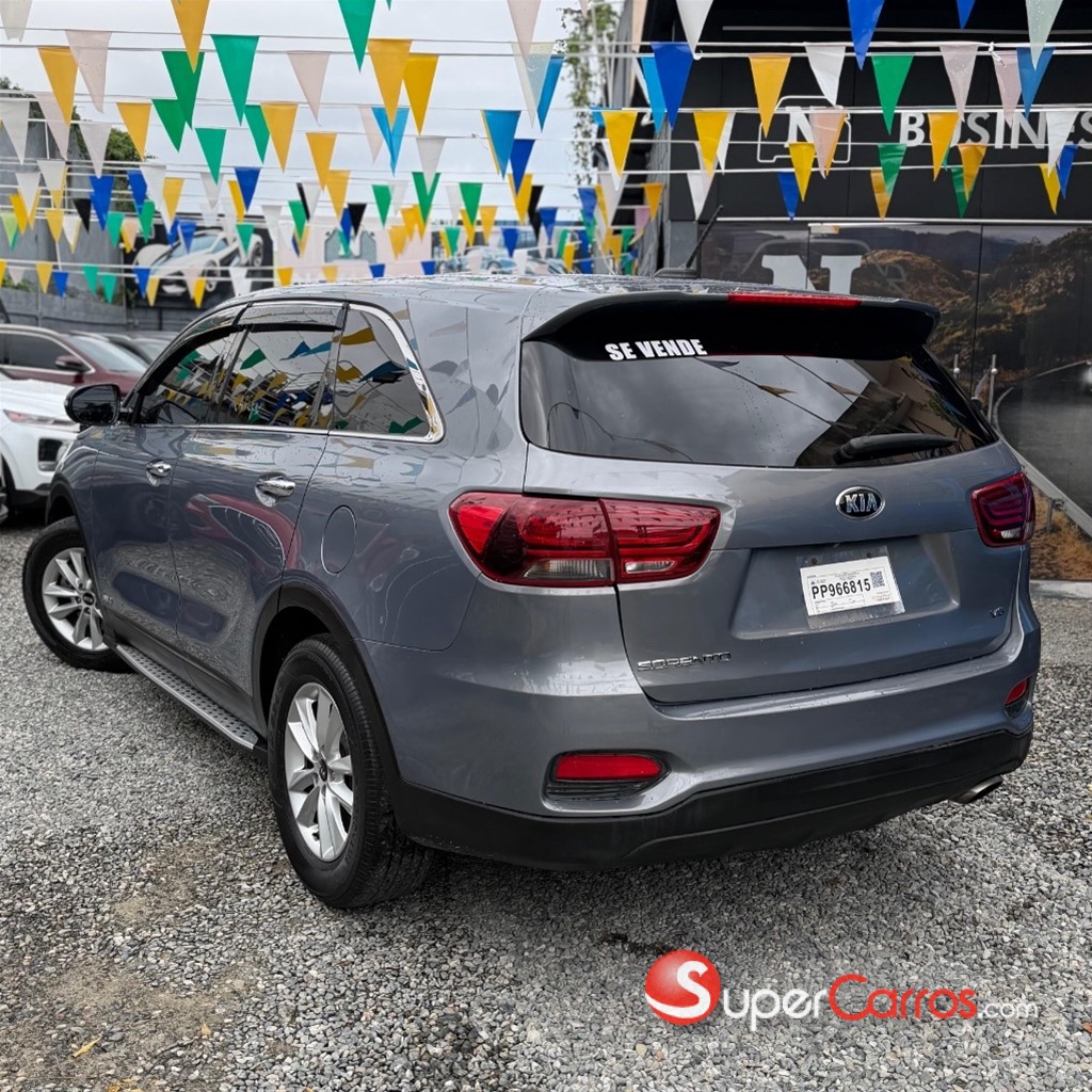 2020 Kia Sorento LX — foto 3 / 10