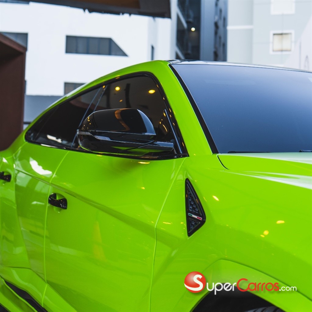 2019 Lamborghini Urus — foto 4 / 12