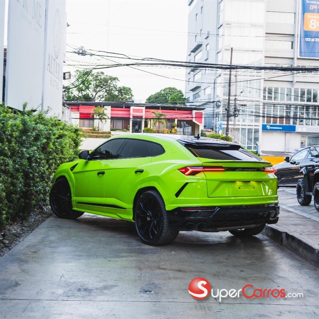 2019 Lamborghini Urus — foto 5 / 12