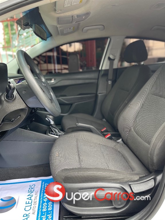 2020 Hyundai Accent SE — foto 6 / 10