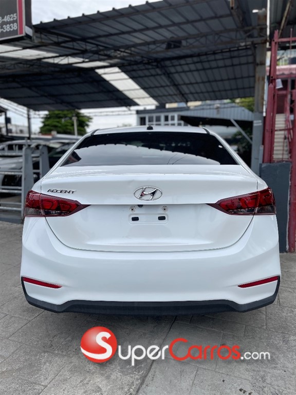 2020 Hyundai Accent SE — foto 10 / 10