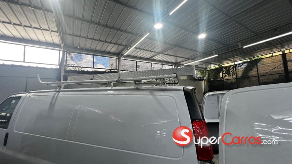 2020 Chevrolet Express G2500 — foto 10 / 10