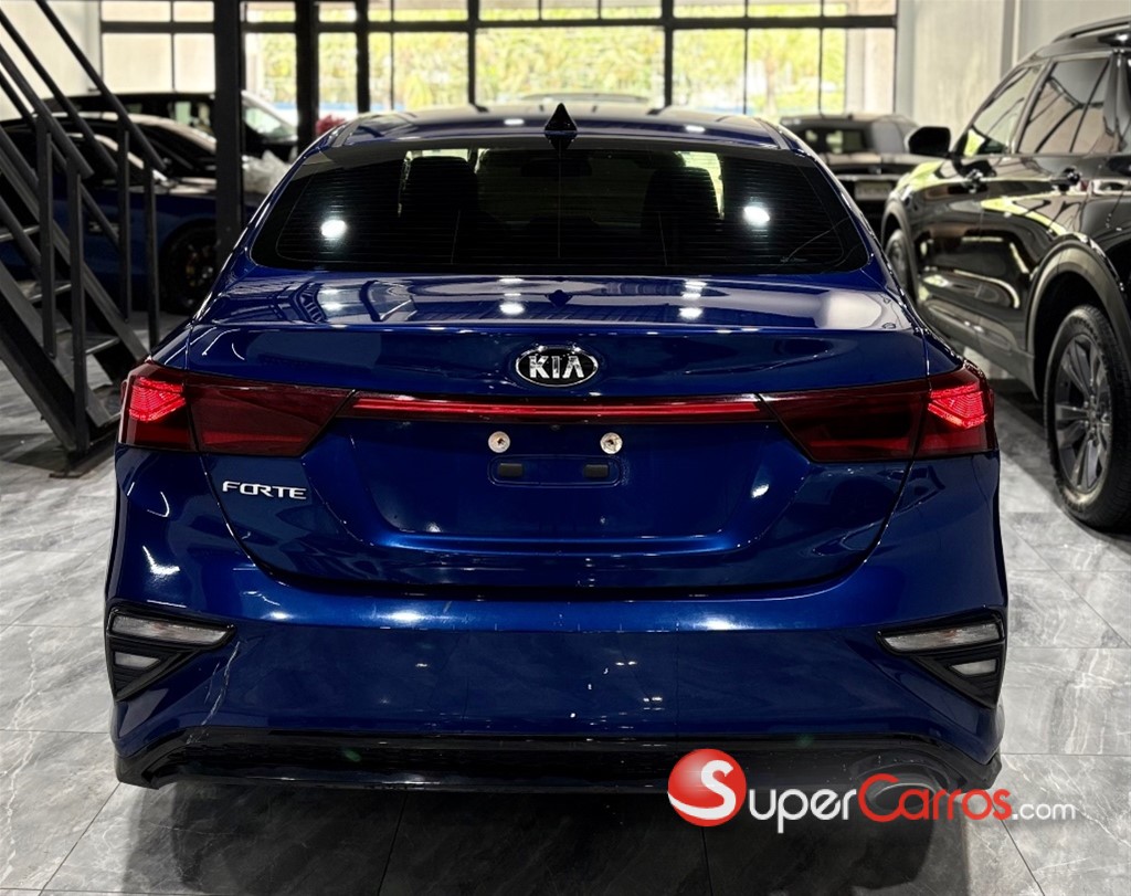 2021 Kia Forte LX — foto 4 / 9