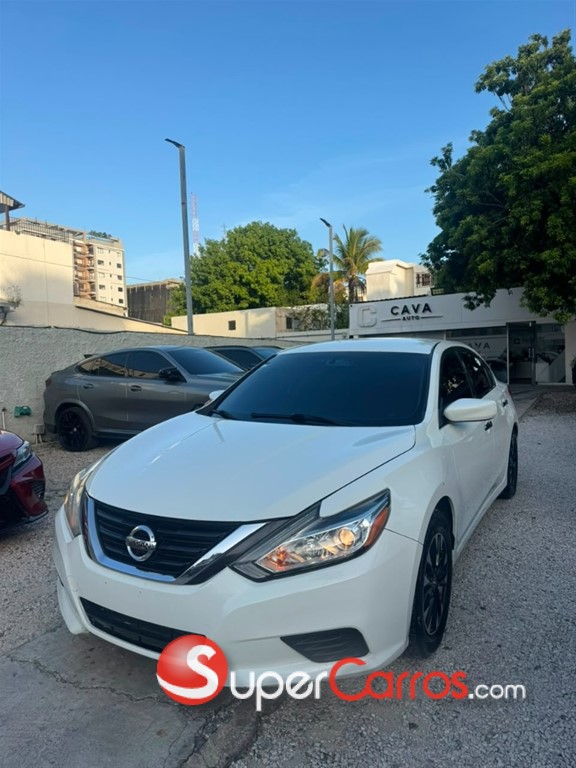 2017 Nissan Altima SV