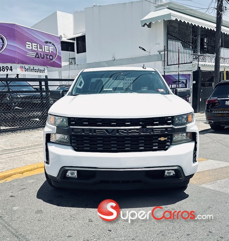 2020 Chevrolet Silverado — foto 2 / 10