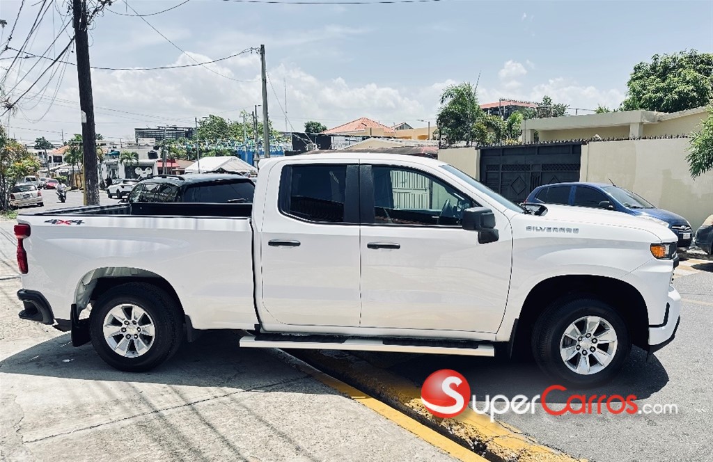 2020 Chevrolet Silverado — foto 3 / 10