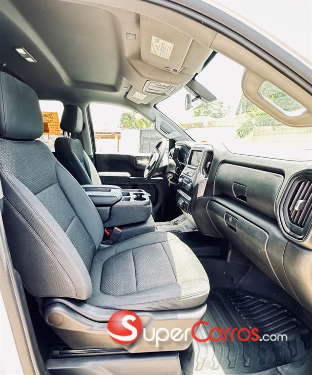 2020 Chevrolet Silverado — foto 6 / 10