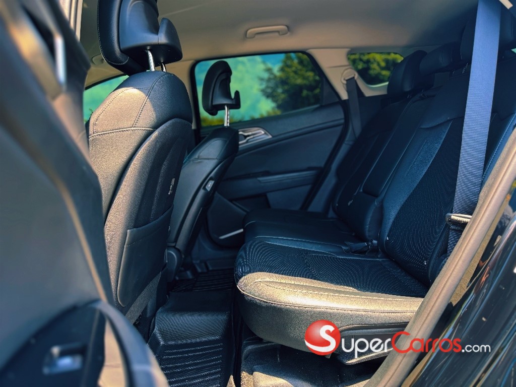 2023 Kia Sportage EX — foto 8 / 12