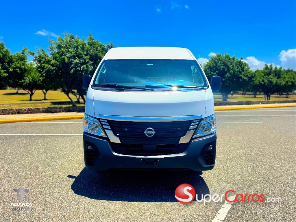 2027 Nissan Urvan Cargo — foto 2 / 12