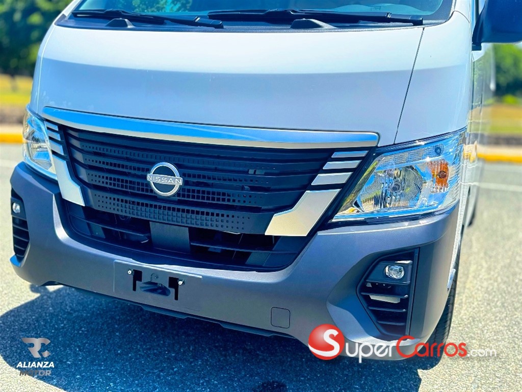 2027 Nissan Urvan Cargo — foto 4 / 12