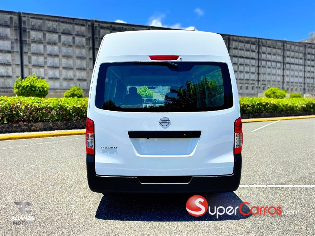 2027 Nissan Urvan Cargo — foto 7 / 12