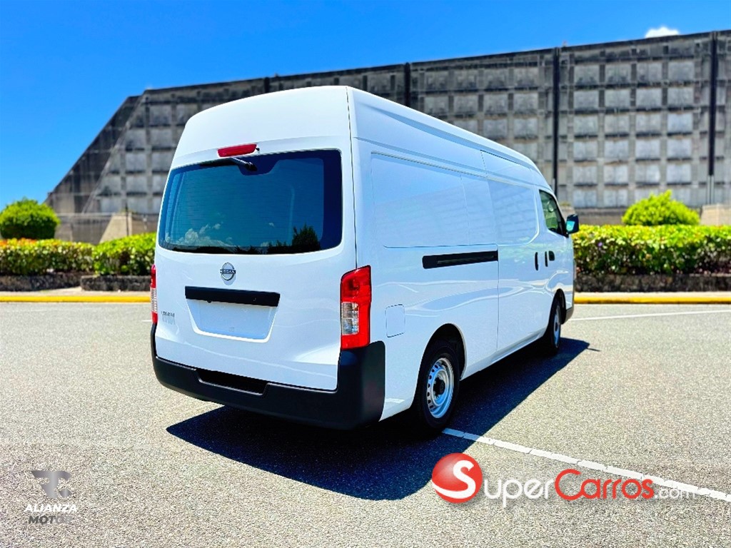 2027 Nissan Urvan Cargo — foto 9 / 12