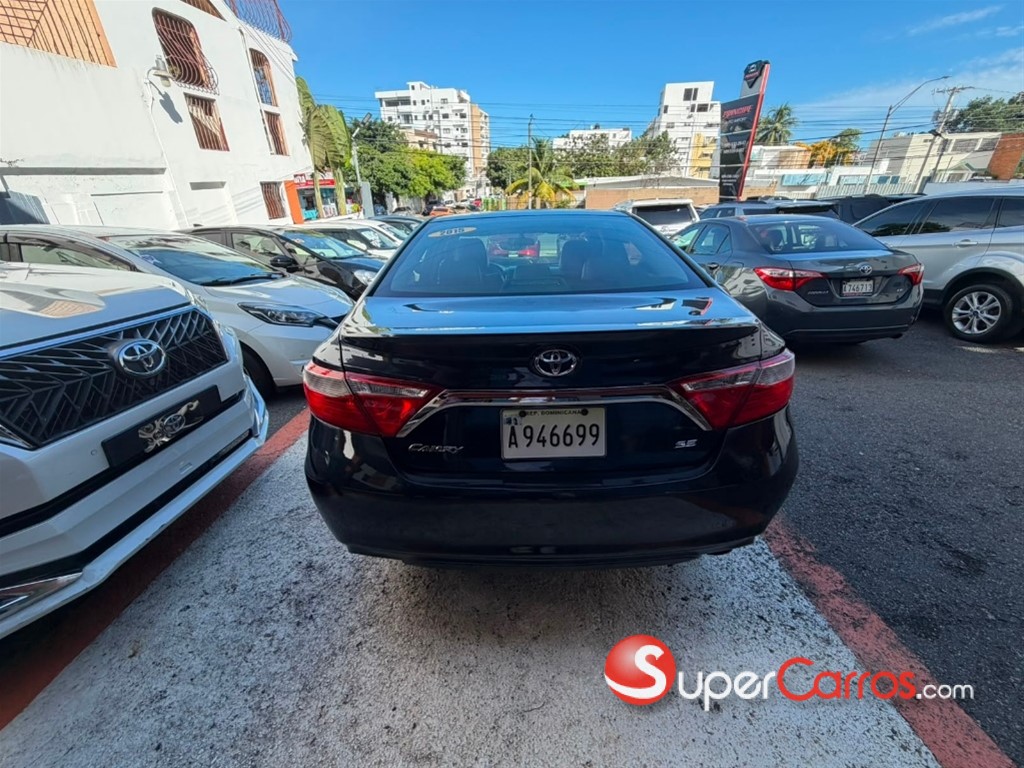 2015 Toyota Camry SE — foto 6 / 6