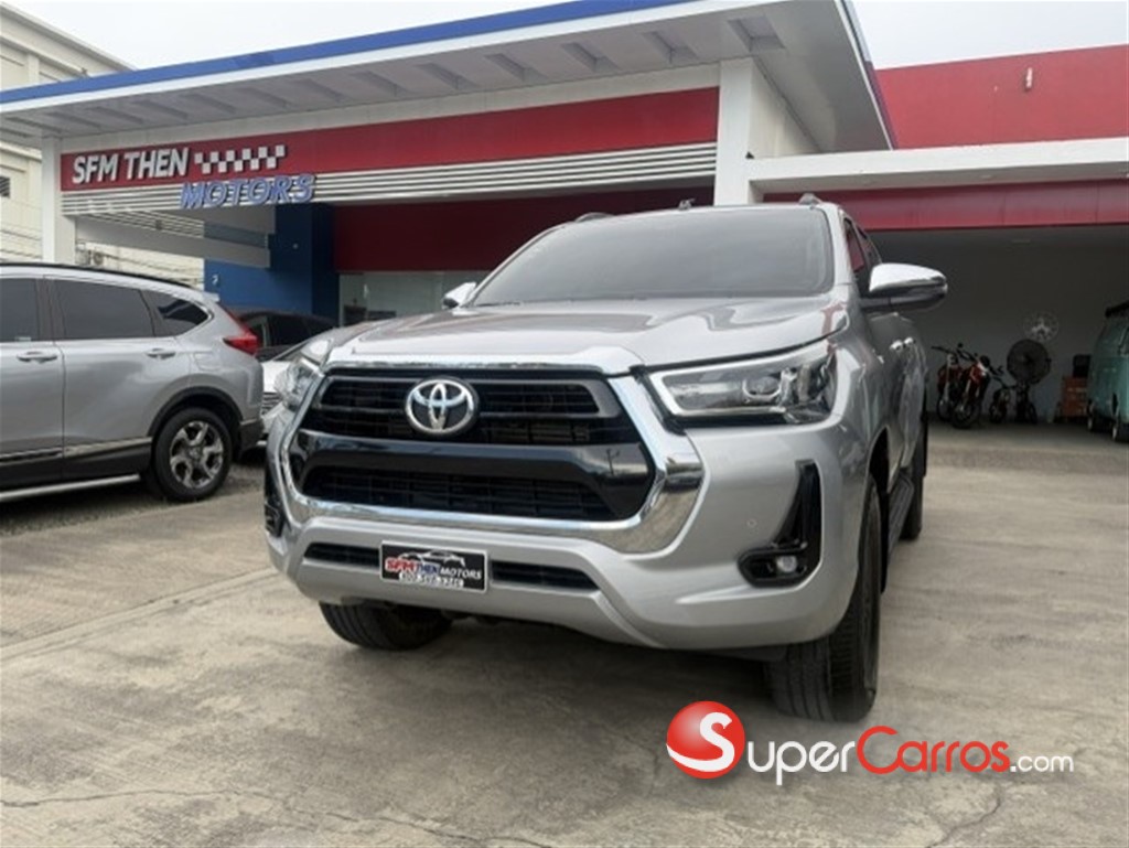 2022 Toyota Hilux SRV