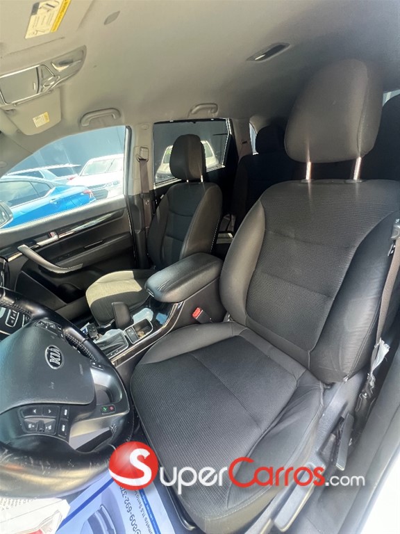 2015 Kia Sorento LX — foto 8 / 12