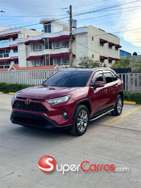 2021 Toyota RAV4 XLE — foto 9 / 12