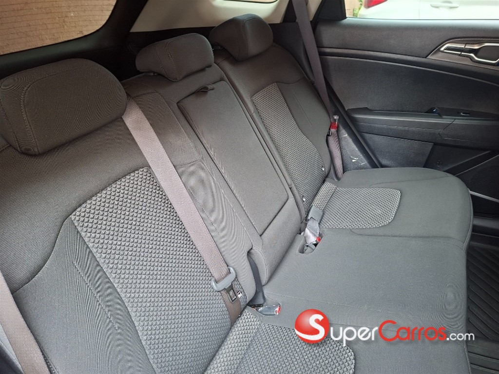 2025 Kia Sportage Sport — foto 5 / 9