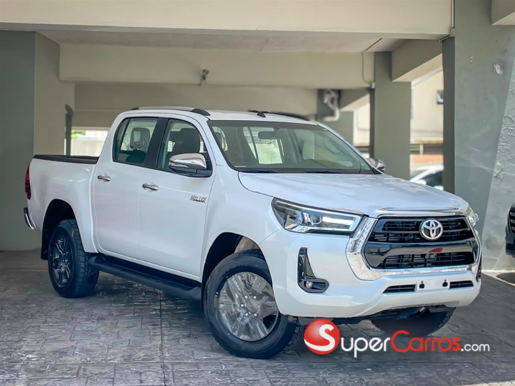 2026 Toyota Hilux SRV