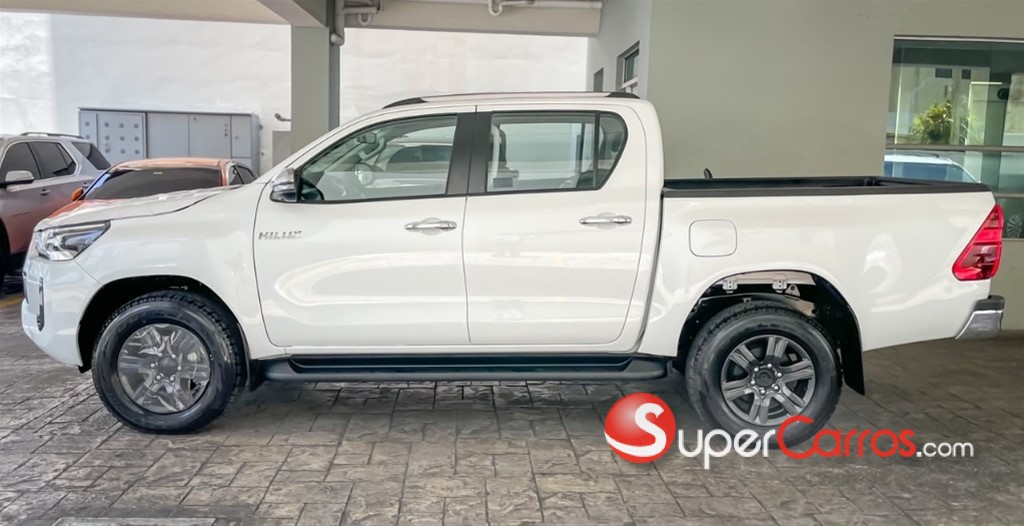 2026 Toyota Hilux SRV — foto 4 / 11