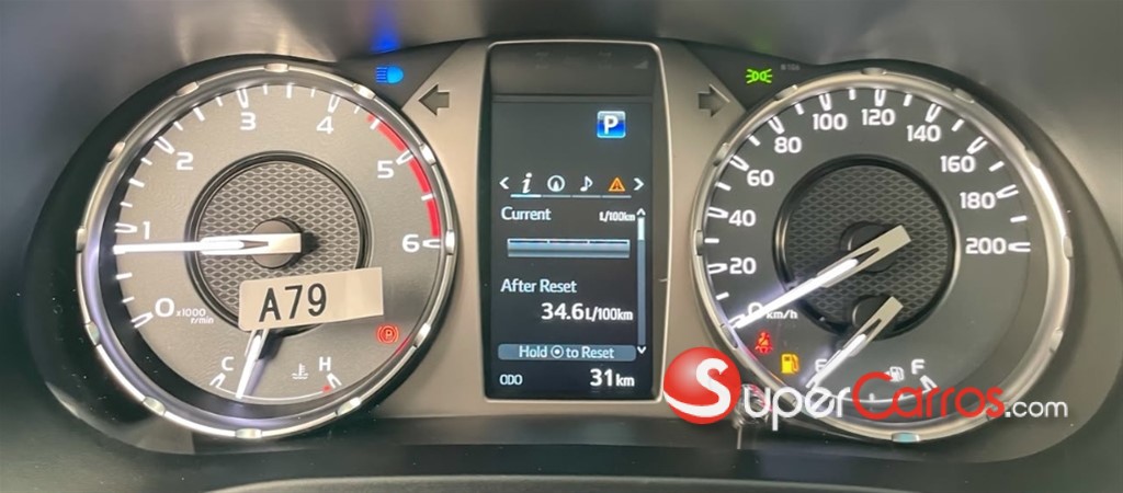 2026 Toyota Hilux SRV — foto 10 / 11