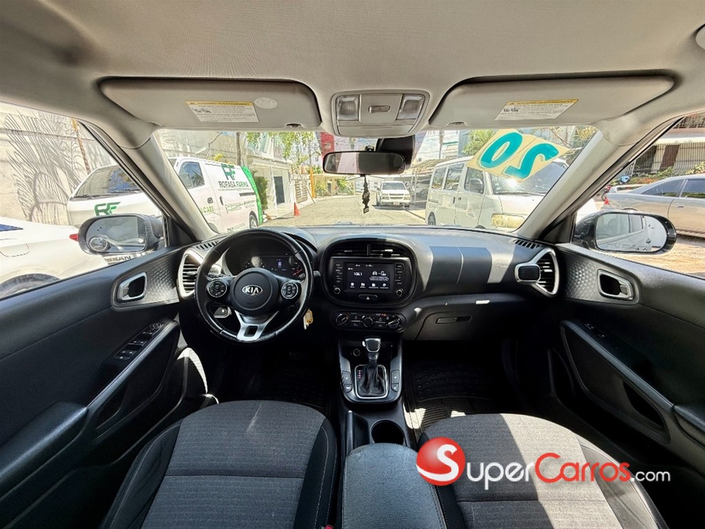 2020 Kia Soul S — foto 8 / 11
