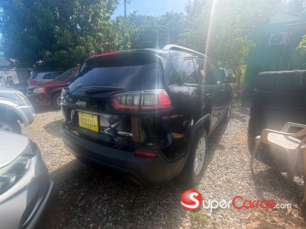 2021 Jeep Cherokee Latitude — foto 3 / 7