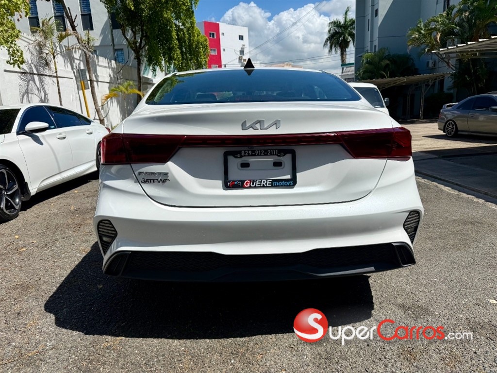 2022 Kia Forte LXS — foto 11 / 11