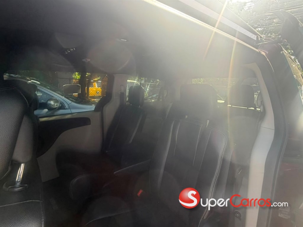 2020 Dodge Grand Caravan — foto 3 / 7