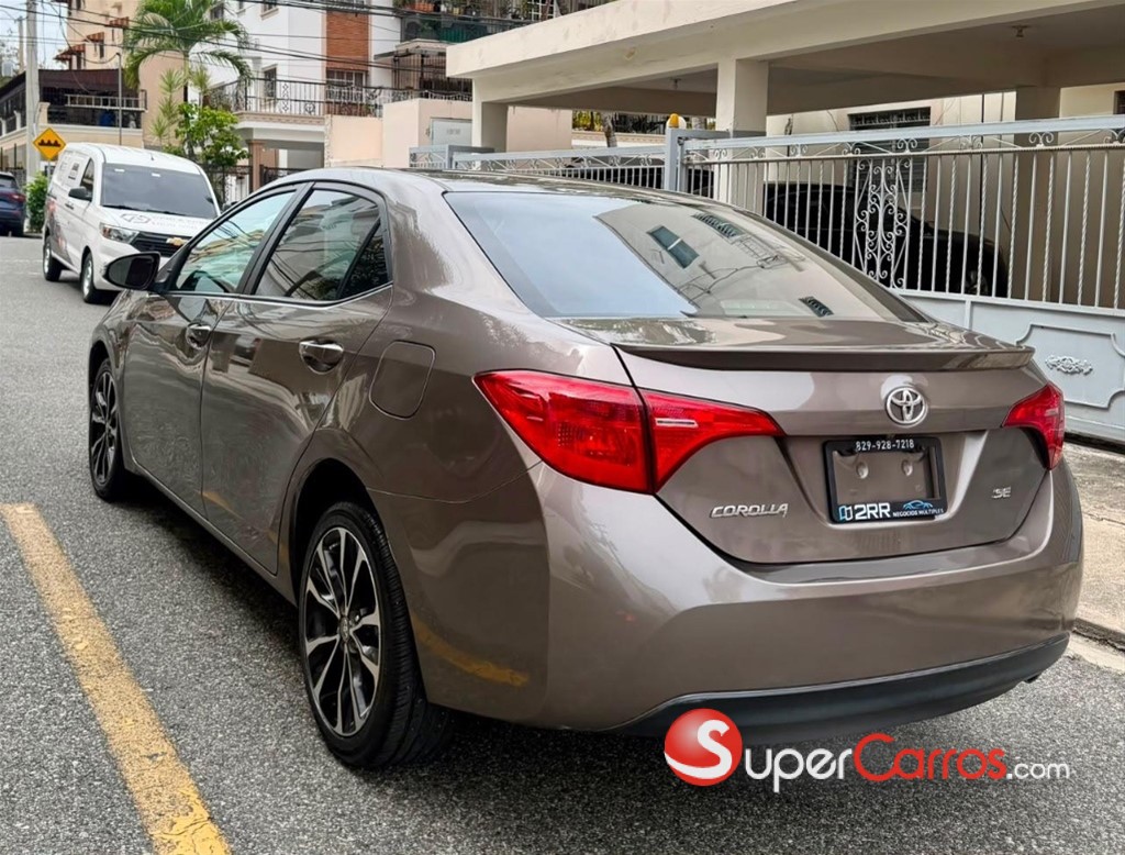 2019 Toyota Corolla SE — foto 4 / 12