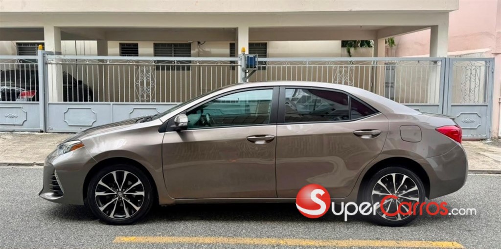 2019 Toyota Corolla SE — foto 5 / 12