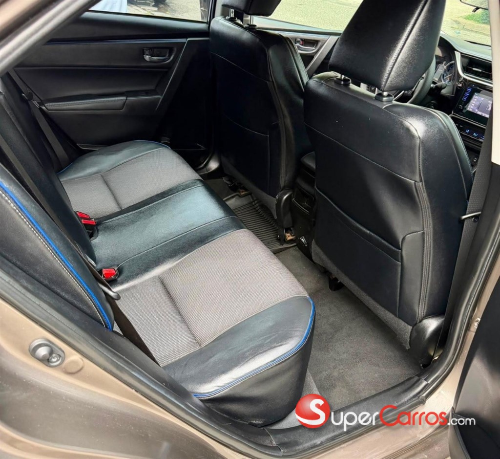 2019 Toyota Corolla SE — foto 9 / 12