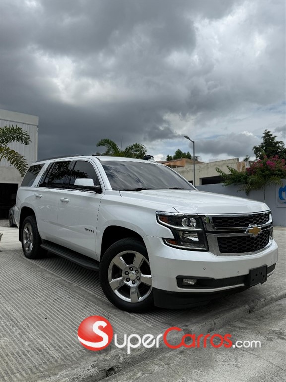 2017 Chevrolet Tahoe LT — foto 2 / 8