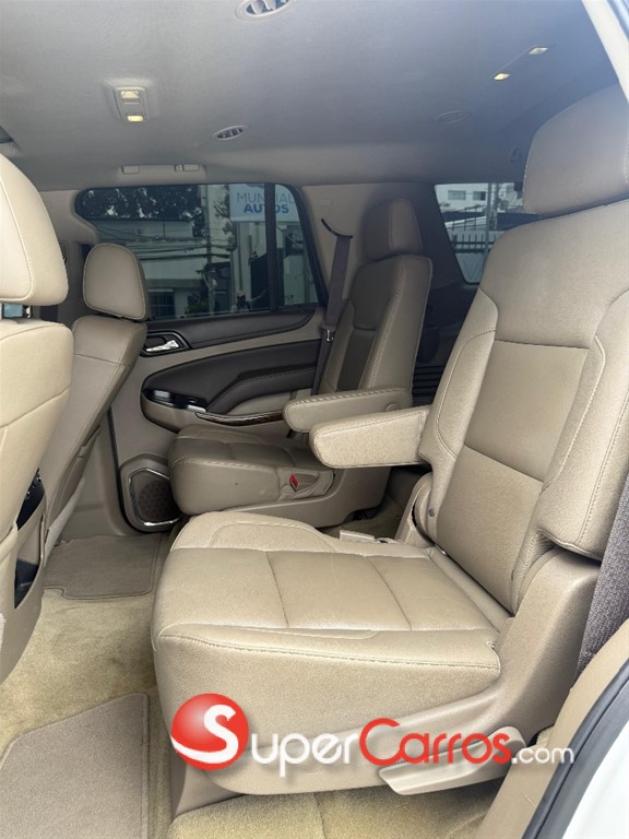 2017 Chevrolet Tahoe LT — foto 8 / 8