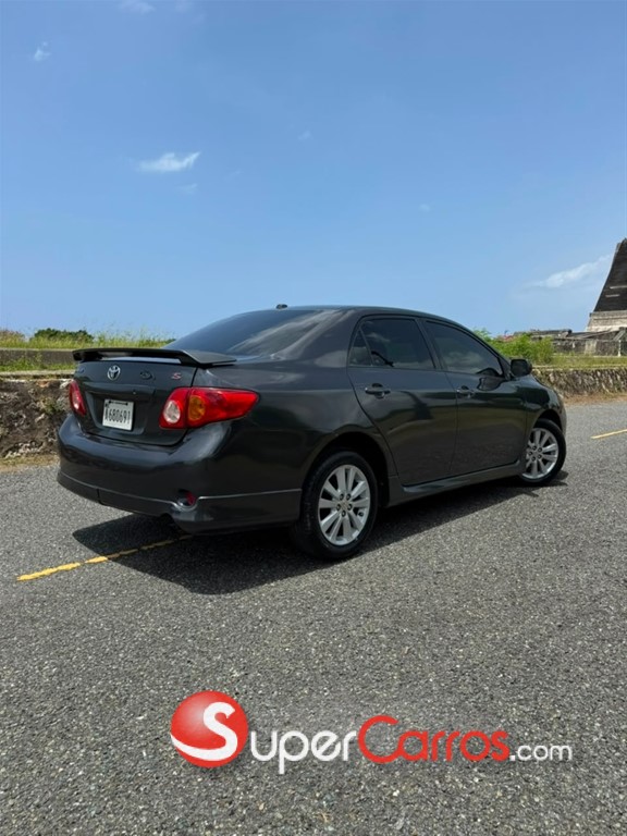 2010 Toyota Corolla S — foto 3 / 12