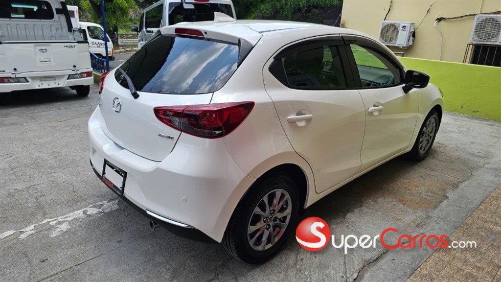 2020 Mazda 2 — foto 3 / 9