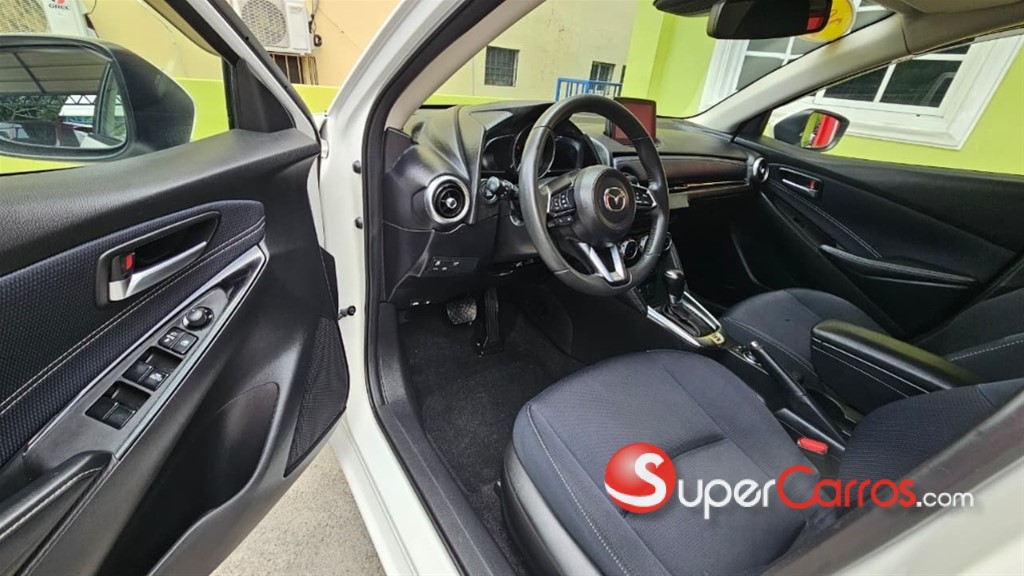 2020 Mazda 2 — foto 7 / 9