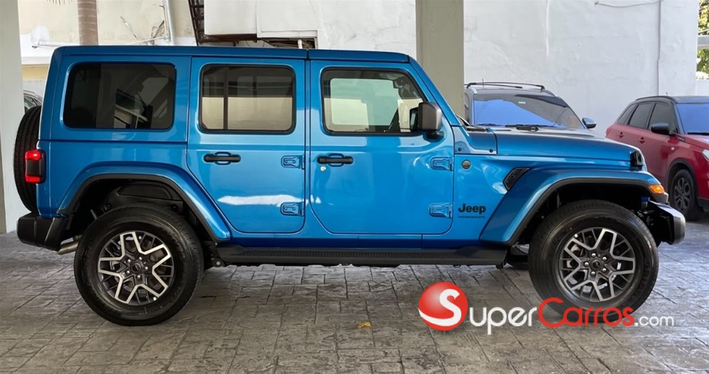 2025 Jeep Wrangler Unlimited Sahara — foto 3 / 11