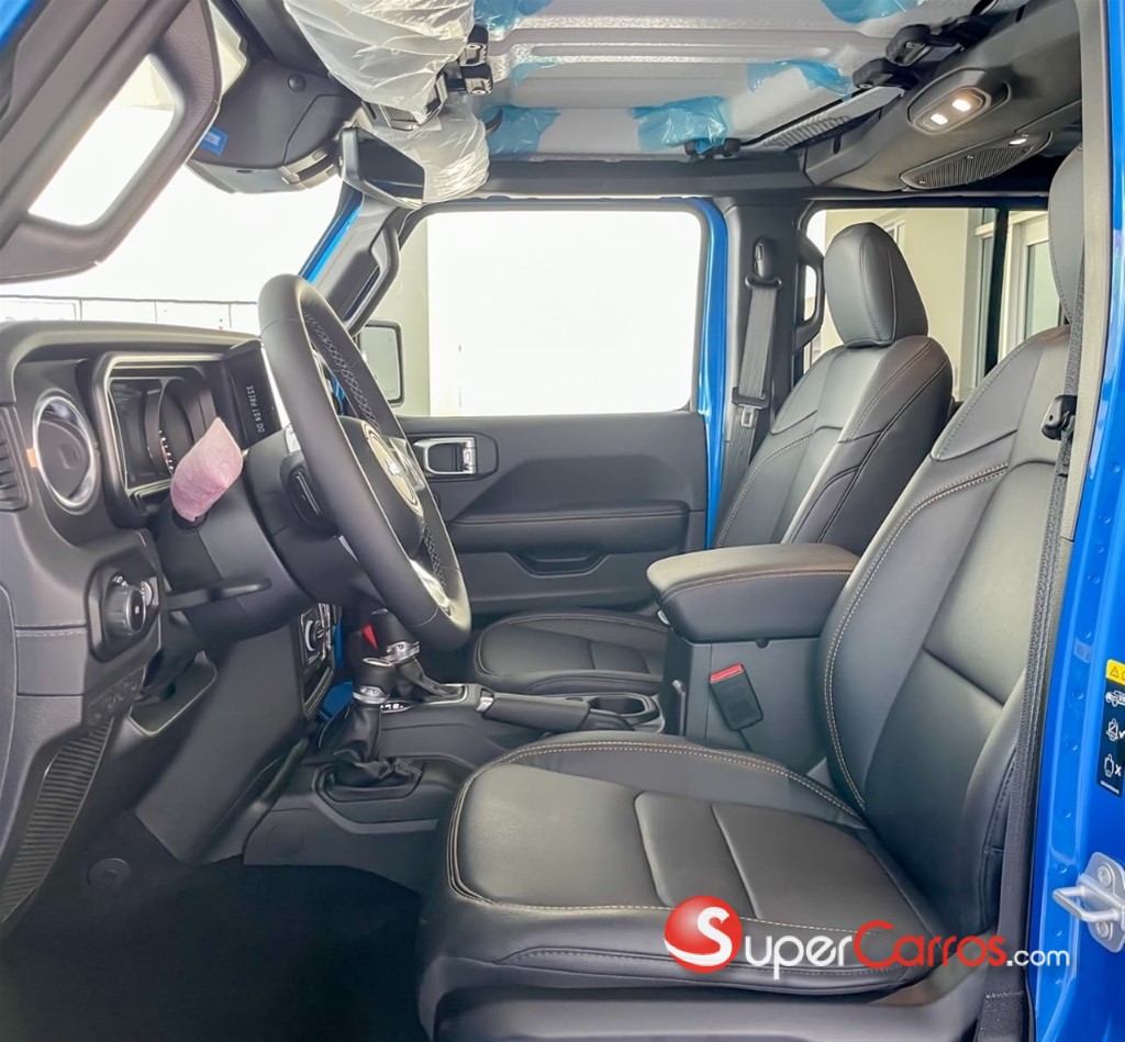 2025 Jeep Wrangler Unlimited Sahara — foto 6 / 11