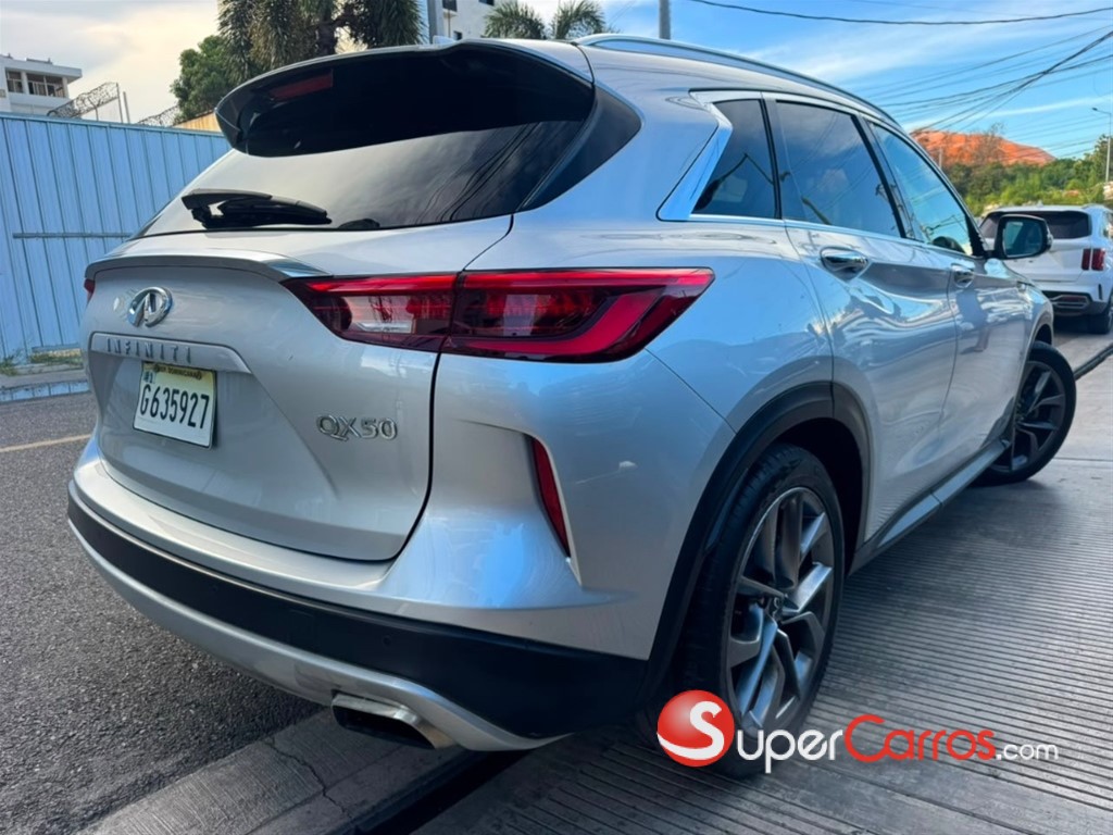 2022 Infiniti QX-50 Essential — foto 4 / 12