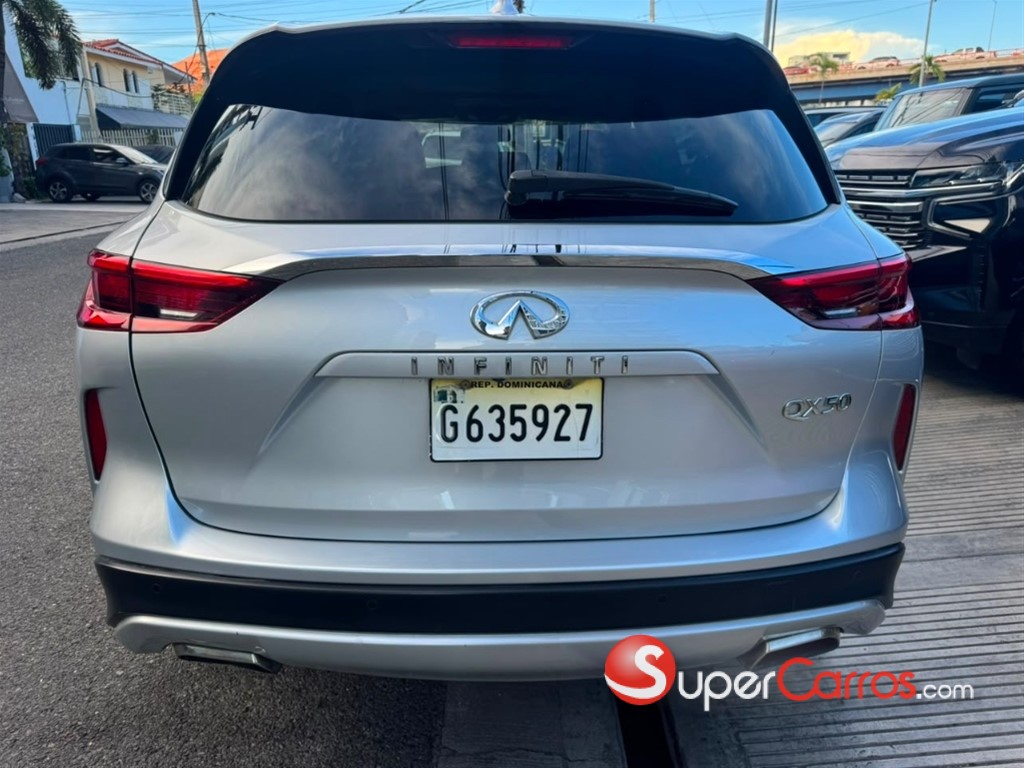 2022 Infiniti QX-50 Essential — foto 5 / 12